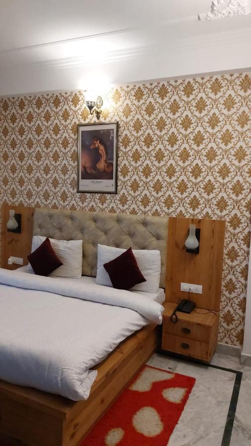 Hotel Sunshine Дармсала Экстерьер фото