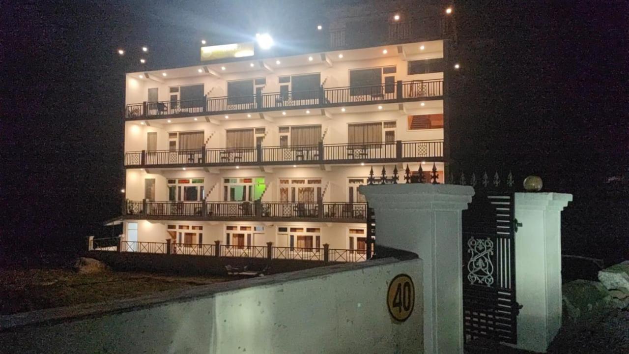Hotel Sunshine Дармсала Экстерьер фото